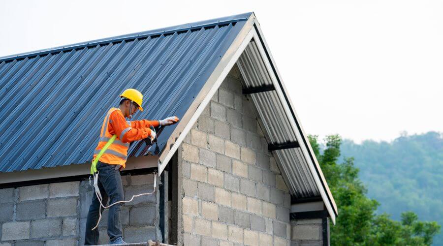 Expert Emergency Roof Repairs services in Titonka, IA